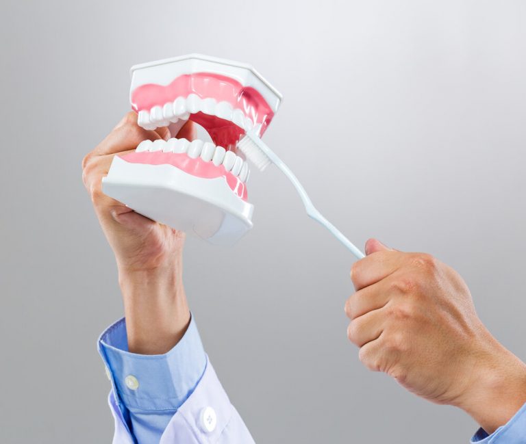 5-tips-for-managing-sore-spots-with-new-dentures-dental-lab-direct