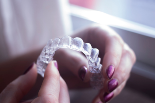 clear essix retainer What Makes a Clear Essix Retainer Different?